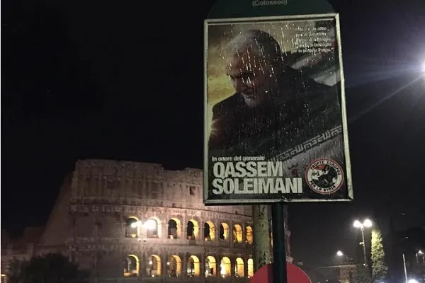 Fotografías y afiches del general Qassim Soleimaní en los muros de las calles italianas
