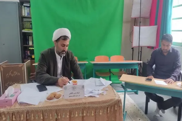 رقابت ۱۵ گروه دانش‌آموزی مازندران در فینال رشته گفتمان مهدوی + عکس