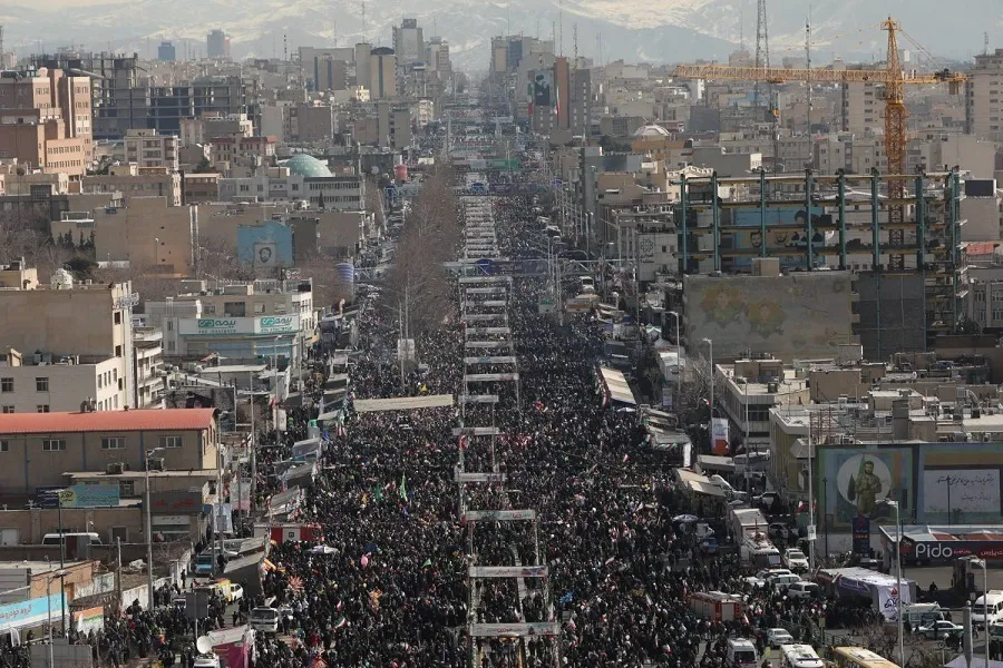 Le 45e anniversaire de la révolution islamique célébré à travers l’Iran