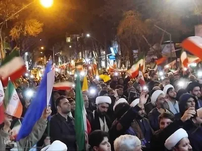 تجمع شبانه مردم اهر در حمایت از مدافعان وطن ‌