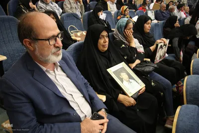 اجلاسیه ۳۲۳ شهید امدادگر دفاع مقدس استان فارس