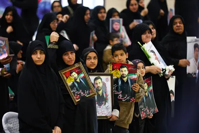 مراسم چهلم شهدای حوادث دی‌ماه در گلستان شهدای اصفهان