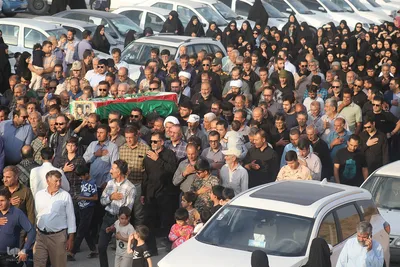 تشییع پیکر مادر 4 شهید دوران دفاع مقدس در شهیدآباد فارس