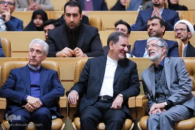 از راست غلامعلی حداد عادل، مشاور عالی مقام معظم رهبری و رئیس فرهنگستان زبان و ادب فارسی، اسحاق جهانگیری، معاون اول رییس جمهور و منصور غلامی، وزیر علوم تحقیقات و فناوری در اختتامیه دهمین جشنواره بین‌المللی فارابی