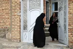 درس عشق معلم فداکار به دانش آموز کم توان جسمی