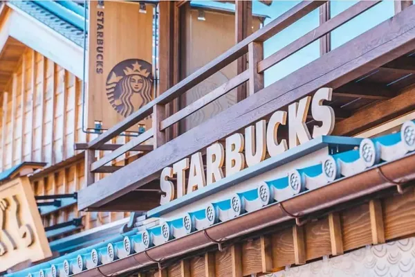 Boykot edilən Starbucks 1000-dən çox işçisini işdən çıxarıb