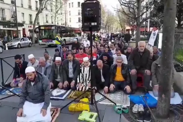 درخواست توجه به نظرات مسلمانان در برنامه‌های دولت فرانسه