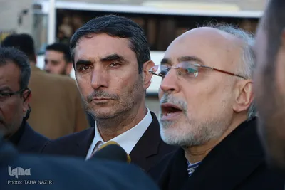 بازدید رئیس سازمان انرژی اتمی از تاسیسات کارخانه آب سنگین خنداب