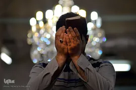مراسم معنوی اعتکاف در مسجد جامع بازار تهران