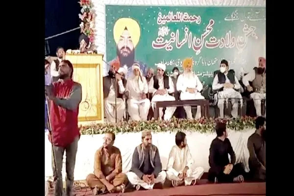 په پاکستان کې سیکهانو دلومړي ځل لپاره دپیغمبر اکرم د زوکړې جشن ولمانځۀ
