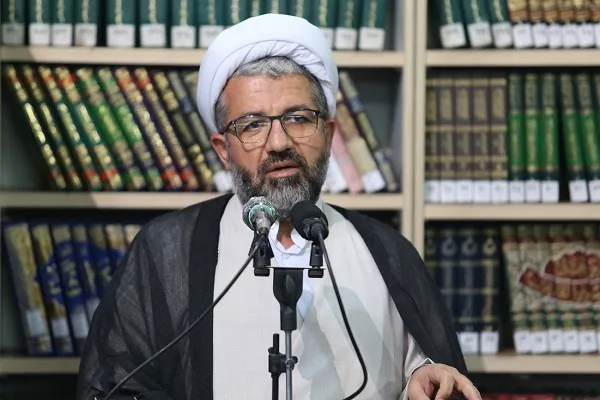 حوزه‌ها نتوانستند فقه کارآمد در حکمرانی و مدیریت جامعه امروز را تولید کنند/ تعارض با اندیشه مردم‌سالاری امام(ره)