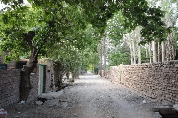 تخصیص اعتبار یک میلیارد ریالی توسعه گردشگری روستای باب‌ هویز زرند
