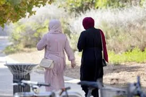 Discriminations en France : les musulmans 19 fois plus exposés