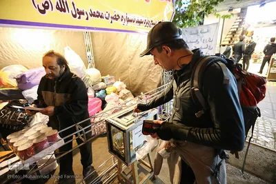 جمع آوری کمک های مردی برای زلزله زدگان 