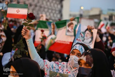 برگزاری جشن پیروری رئیسی در میدان امام حسین(ع)