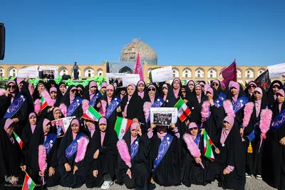 هم‌آوایی بانوان نصف‌ جهان در دفاع از وطن