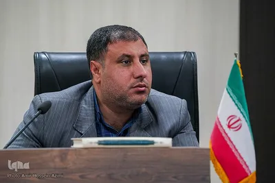 نشست مسئولان مردمی فعالیت‌های قرآنی شیراز با فرماندار