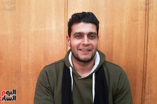 Mısırlı genç kıraat ve ibtihal mirasını canlı tutuyor