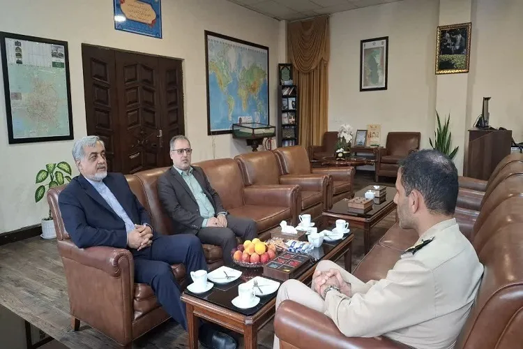 نقش‌آفرینی ارتش نماد همبستگی است