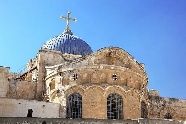 An Yi Allawadai Da Keta Alfarmar Wuraren Ibadar Kiristoci Da Yahudawa Ke Yi