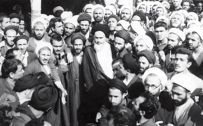 سیدعلی خامنه‌ای از تولد تا رهبری