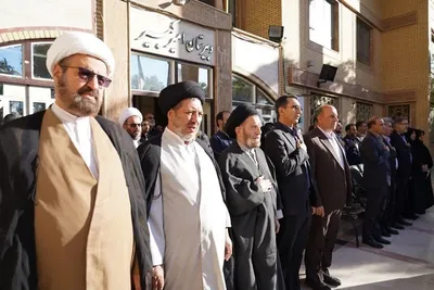 نواختن زنگ استکبار ستیزی در خرم آباد