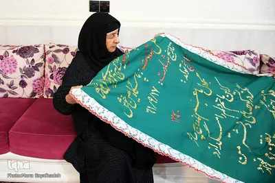 مادرانه هایی عاشقانه بر مزار تک فرزند شهیدم