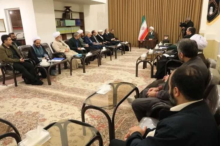 تذکر لسانی رسالت همگانی است