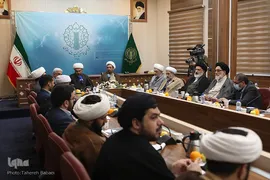 نشست هم اندیشی دهه کرامت