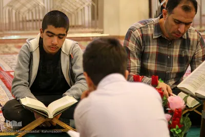 محفل انس با قرآن در حرم حضرت شاهچراغ (ع)