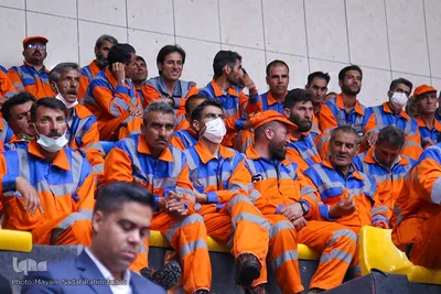 نارنجی پوشان، سفیران پاکیزگی