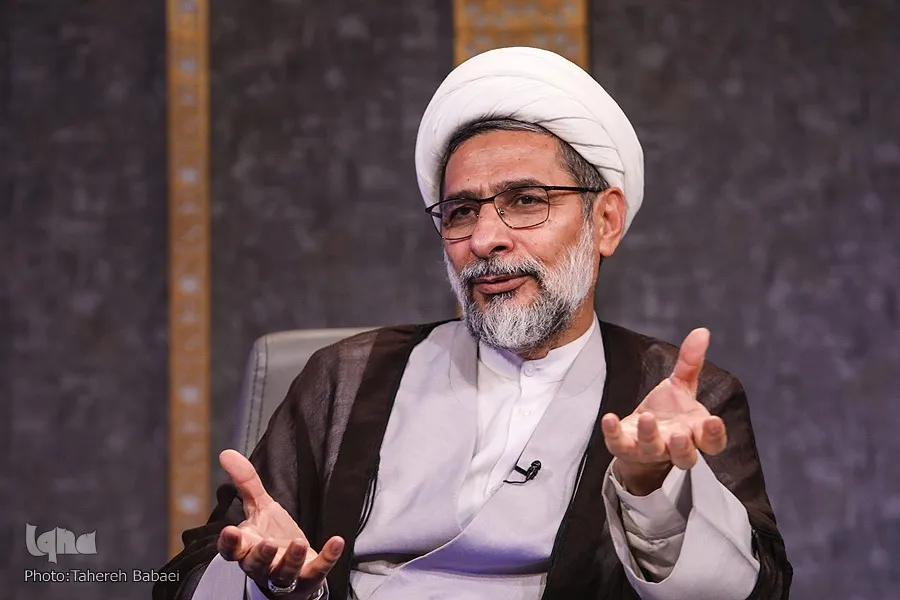تقریری بر مهم‌ترین آسیب‌ها، ظرفیت‌ها و فرصت‌های جلسات قرآن + فیلم