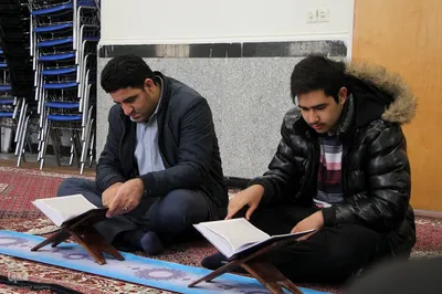 محفل انس با قرآن کریم در ادارات شهرستان ملایر