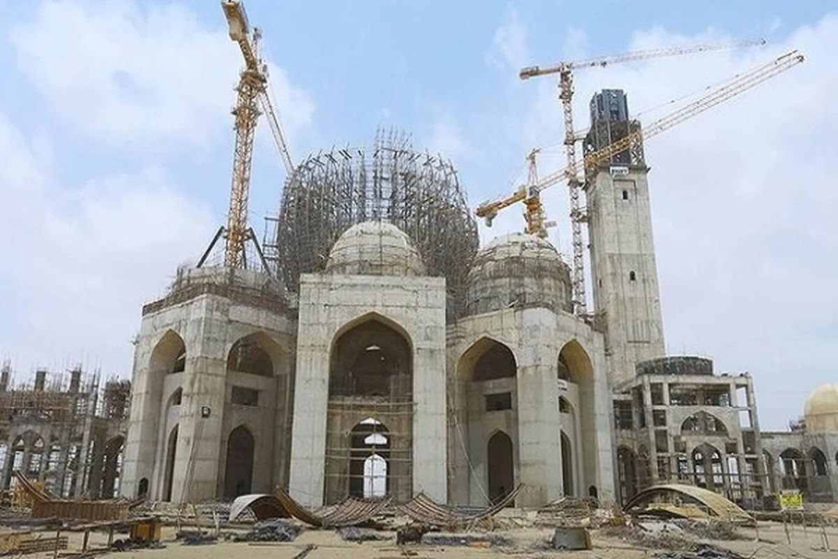 Mosque’s Architect Should Be One Who Establishes Prayers