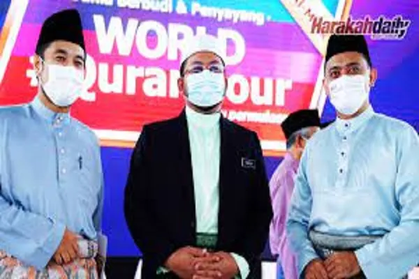 Membaca dan mendengar al-Quran pada waktu malam