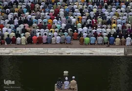 اقامه نماز جماعت ملل مسلمان در ماه رمضان 