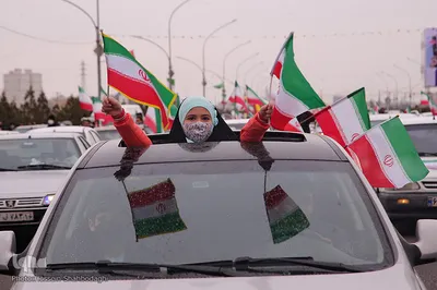 Autokorso zieht durch Qom