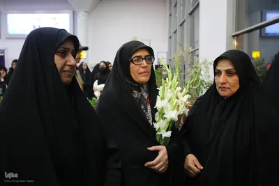 استقبال از ورود پیکر شهیده معصومه کرباسی در فرودگاه شیراز