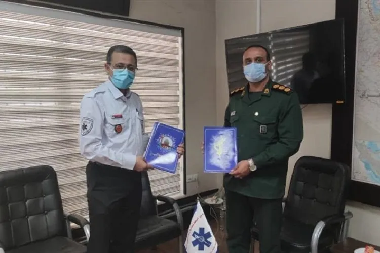 سپاه همواره در کنار کادر درمان قرار دارد