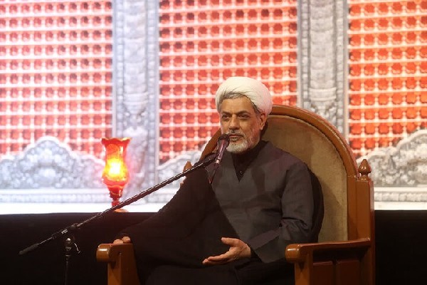 دینداری واقعی در رفتار انسان نمایان می‌شود، نه در شعار
