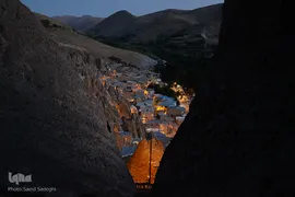 زندگی در دل صخره (روستای کندوان)