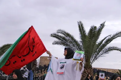تشییع پیکر مطهر ۱۲ شهید جنگ رمضان در شیراز