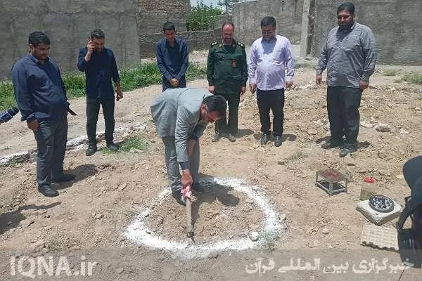 کلنگ‌زنی احداث ۵ باب منزل مسکونی ویژه محرومین در کمالشهر + فیلم و عکس