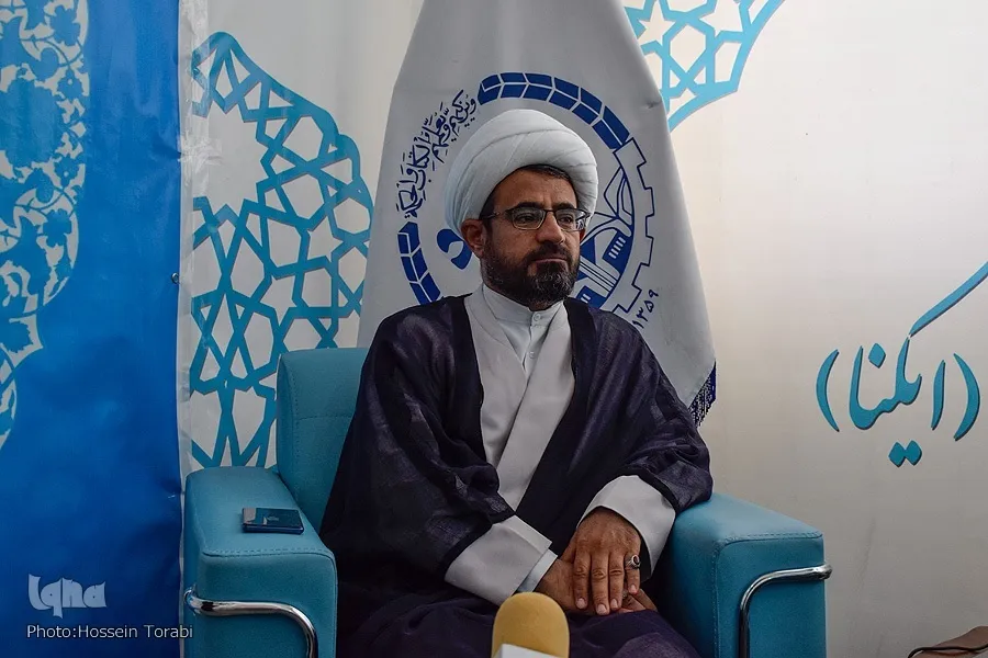 برپایی نمایشگاه قرآن مصداق تعظیم شعائر است