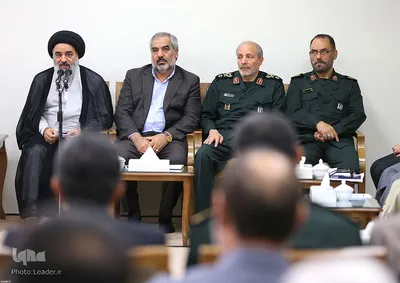 دیدار دست‌اندرکاران کنگره شهدای استان کردستان با رهبر انقلاب