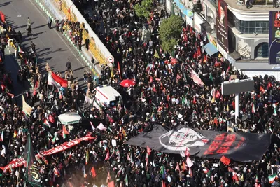  تشییع پیکر مطهر رهبر شهید در مشهد مقدس