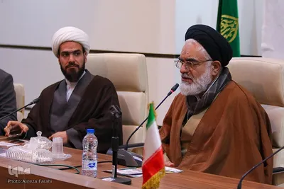 نشست حلقه های میانی ، پیشران حکمرانی مردمی