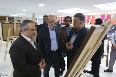 بازدید رییس جهاد دانشگاهی از  نمایشگاه هنر‌های قرآنی قلم