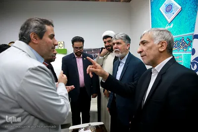 بازدید وزیر فرهنگ و ارشاد اسلامی از نمایشگاه قرآن کریم