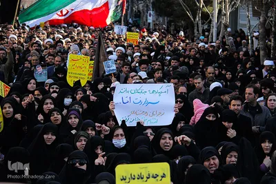 راهپیمایی مردم مشهد در پی شهادت سردار سپهبد شهید قاسم سلیمانی